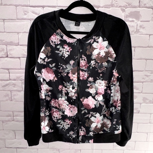 SHEIN Floral Black Raglan Sleeve Bomber Jacket Size Medium 
Lightweight Floral - Picture 1 of 5